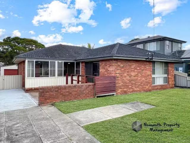 Just in! 3 BR 39 Durham Drive, Edgeworth House for rent Liste.