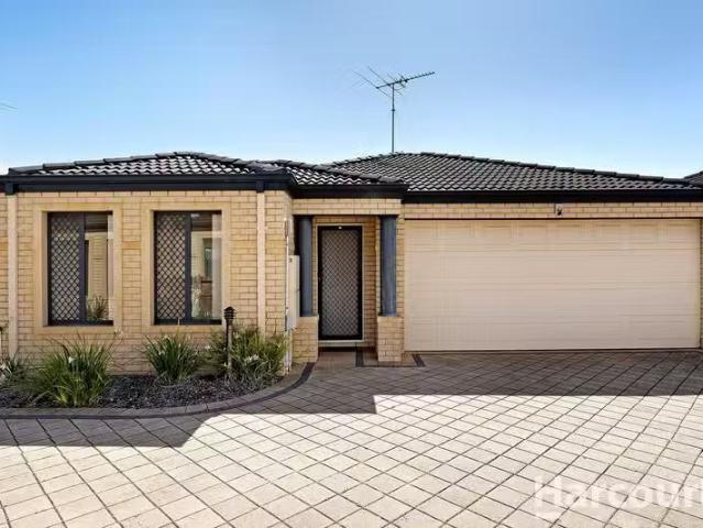 For Rent! 3 BR 3/10 Davey Street, MANDURAH, WA 6210 House fo.