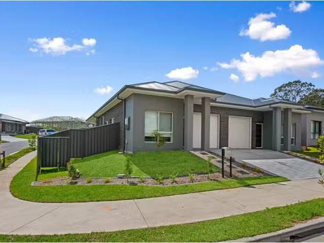 Just in! 3 BR 32A Kuranga Ave, Raymond Terrace Townhouse for r.