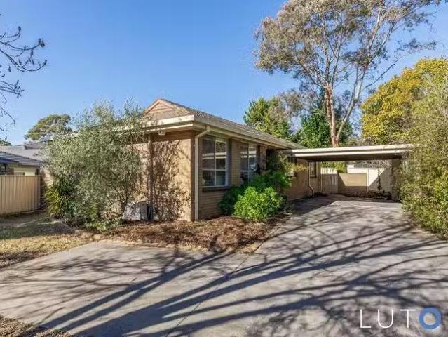 Deal! 3 BR 3 Ballarat Street, Fisher, ACT 2611