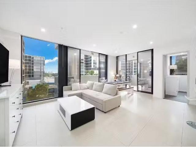 Unique 3 BR 443/11 Canning Street, Lidcombe Apartment for rent.