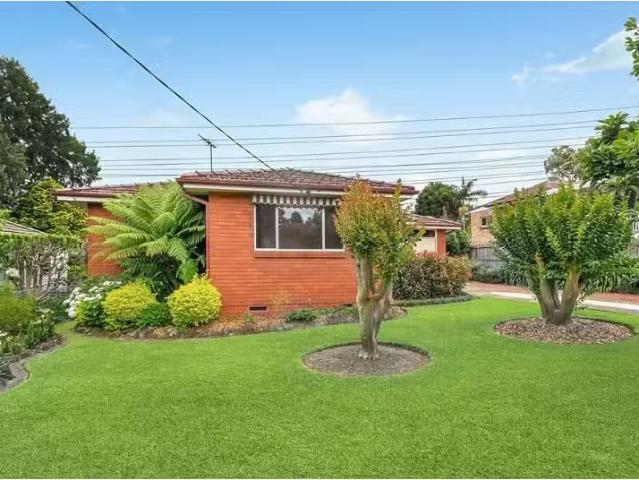 Charming 3 BR 46 Jenkins Road, Carlingford House for rent Lis.