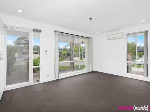 Cozy 3 BR 47A Weaver Street, ERSKINE PARK House for rent List.