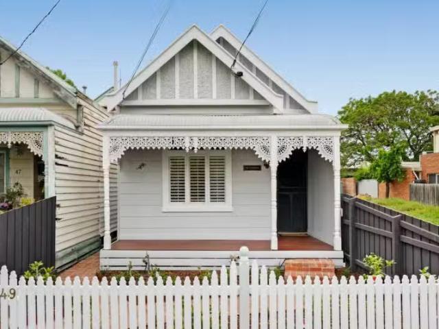 Cozy 3 BR 49 Bangalore Street, Kensington VIC 3031 House For.