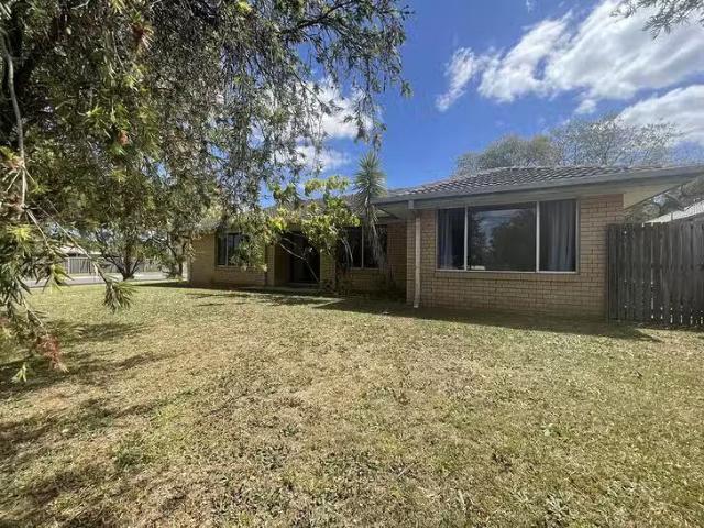 Deal! 3 BR 49 Galahad Street, Marsden, QLD 4132