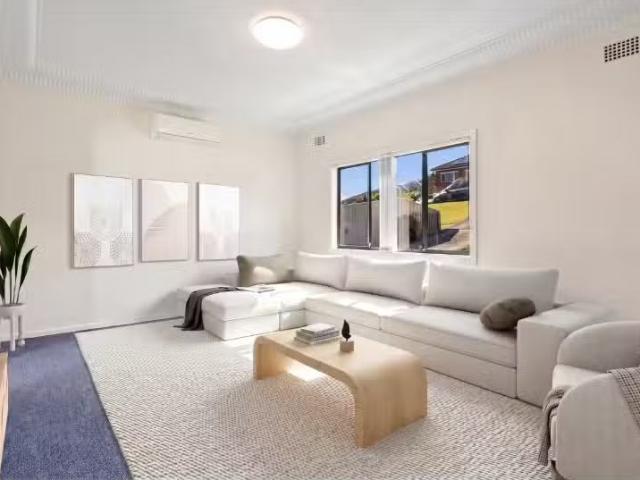 Just in! 3 BR 49 Robertson Street, PORT KEMBLA House for rent.