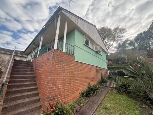 Cozy 3 BR 40 Dandarbong Avenue, CARLINGFORD House for rent Li.