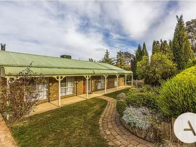 For Rent! 3 BR 40 Gurr Street, CALWELL House for rent Listed.