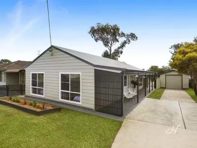Unique 3 BR 43 Danbury Avenue, Gorokan House for rent Listed.