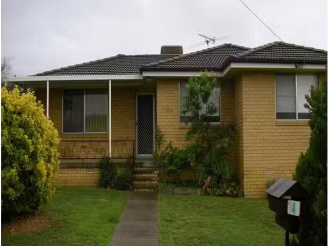 Deal! 3 BR 4 Dorothy Ave, Kootingal House for rent Listed by.