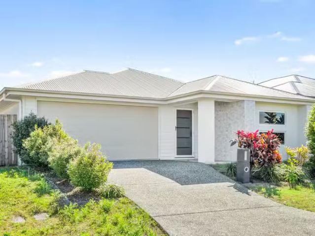 Nice 3 BR 4 Rose Street, LOGAN RESERVE, QLD 4133 House for R.