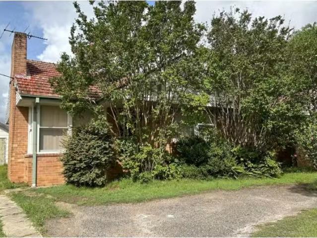 Unique 3 BR 4 Riverview Place, Raymond Terrace House for rent.