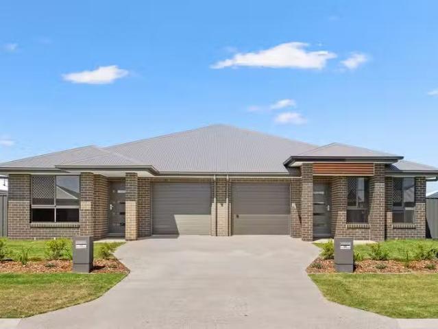 Rental! 3 BR 4A Gull Street, WOODGATE, QLD 4660 Duplex for R.