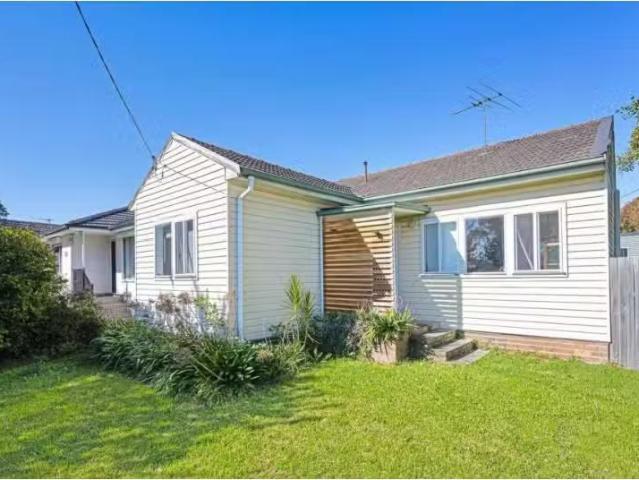 Cheap 3 BR 555 Victoria Road, Ermington House for rent Listed.
