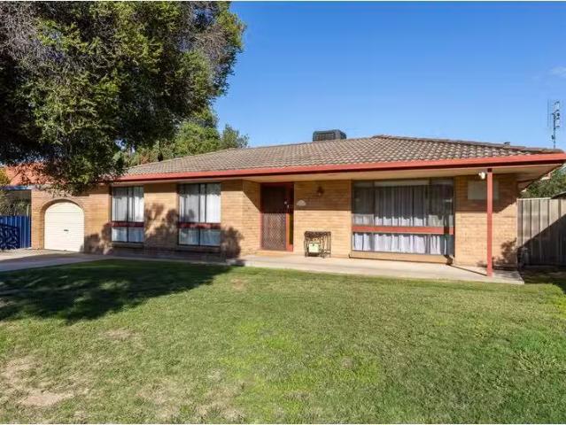For Rent! 3 BR 563 Prune Street, Lavington Property for rent.