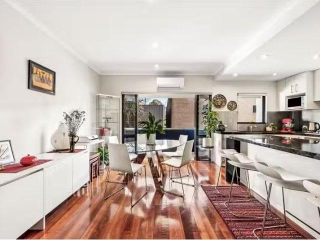 For Rent! 3 BR 59 Justin Street, LILYFIELD House for rent Lis.