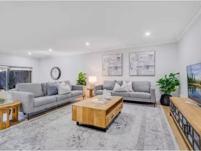 For Rent! 3 BR 5/13 Watkins Road, Baulkham Hills Townhouse for.