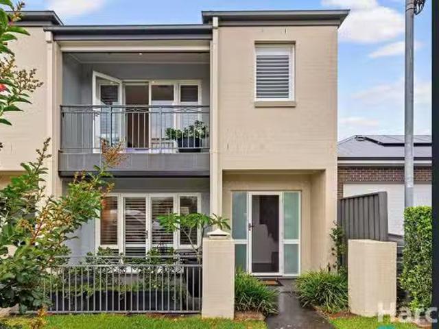 Cheap 3 BR 5/31 Samdon Street, Hamilton, NSW 2303 Townhouse.