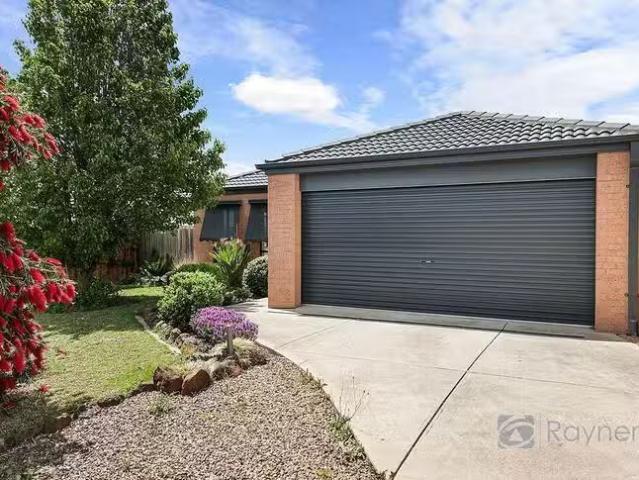 Nice 3 BR 5 College Square, Bacchus Marsh, VIC 3340