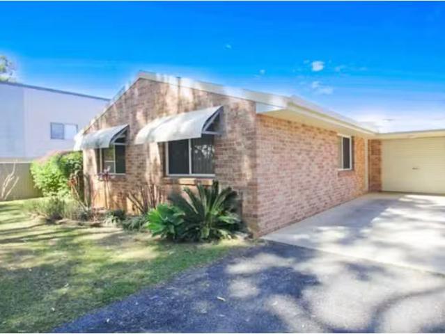 Rental! 3 BR 69 Old Bucca Road, MOONEE BEACH House for rent L.
