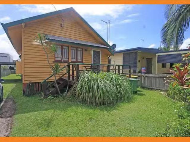 Rental! 3 BR 61 Nothling Street, Moffat Beach, QLD 4551