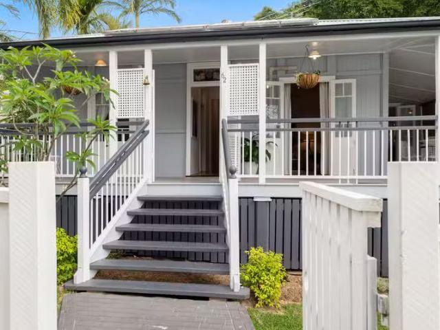 Cozy 3 BR 62 Davidson Street, NEWMARKET, QLD 4051 House for.