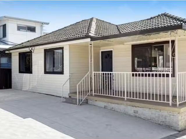 Rental! 3 BR 62 Holroyd Road, MERRYLANDS House for rent Liste.