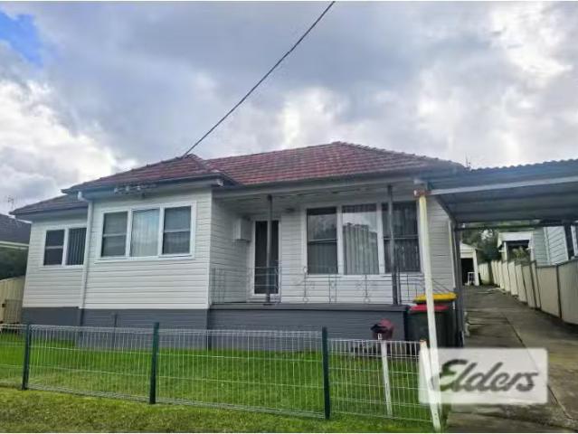 For Rent! 3 BR 6 Coles Street, Jesmond House for rent Listed.