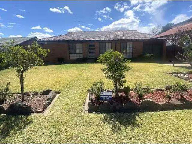 Unique 3 BR 6 Bottlebrush Avenue, BRADBURY House for rent Lis.