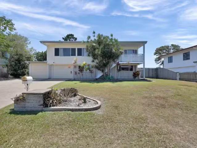 Charming 3 BR 6 Eshmann Street, NORTH MACKAY, QLD 4740 House.