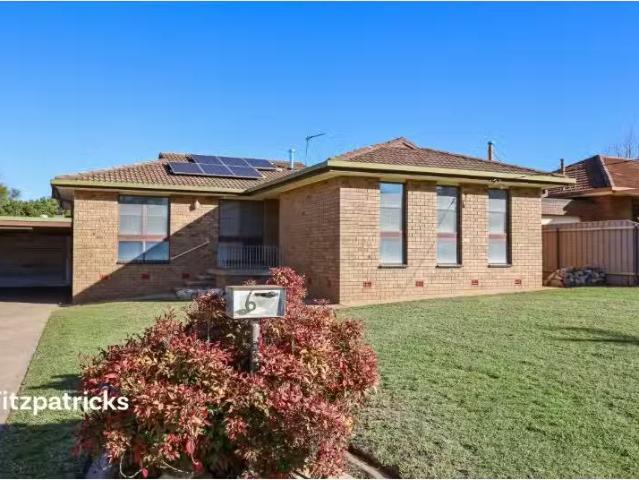 Cheap 3 BR 6 Willow Street, Kooringal House for rent Listed b.