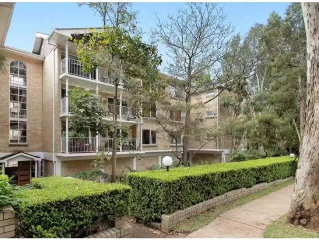 For Rent! 3 BR 7/53 Helen Street, Lane Cove Apartment for rent.