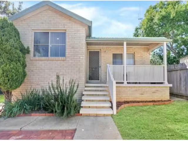 Just in! 3 BR 76A Napier Street, TAMWORTH House for rent List.