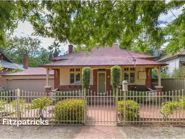 For Rent! 3 BR 77 Simmons Street, WAGGA WAGGA House for rent.