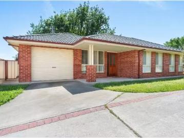 Charming 3 BR 7/833 WATSON STREET, GLENROY Apartment for rent.