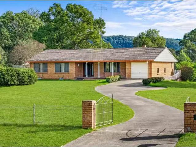 Charming 3 BR 79 Martin Street, REGENTVILLE House for rent Li.