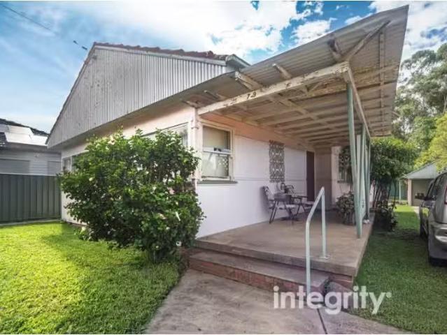For Rent! 3 BR 79 Moss Street, Nowra House for rent Listed by.