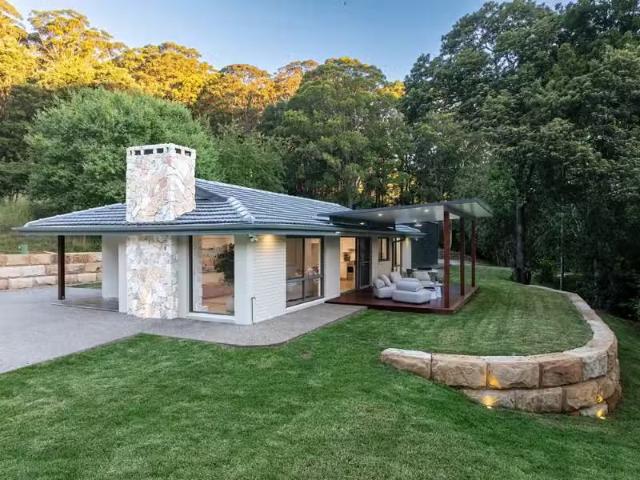 Rental! 3 BR 708 The Scenic Road, Macmasters Beach House for r.