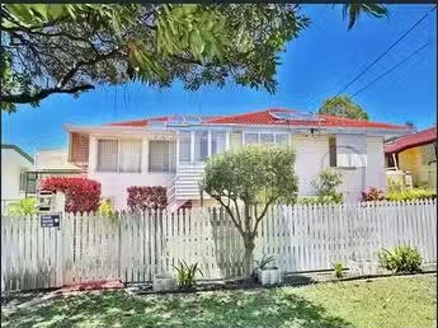Nice 3 BR 87 Henzell Street, Kippa Ring, QLD 4021