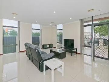 Rental! 3 BR 87a Sarre Street, Gungahlin Townhouse for rent L.
