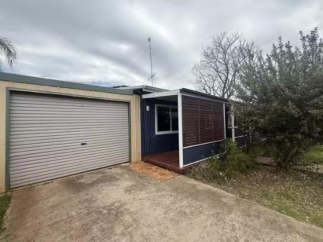 Just in! 3 BR 89 Hill Street, Parkes, NSW 2870