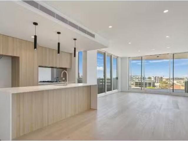 Just in! 3 BR 801/26 Young Street, WOLLONGONG House for rent.