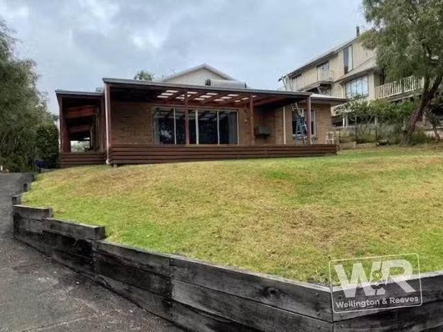Deal! 3 BR 81 Wilson Street, Little Grove, WA 6330