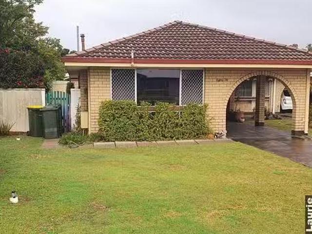 For Rent! 3 BR 82B Dane Street, East Victoria Park, WA 6101