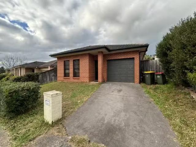 Charming 3 BR 8 Carruthers Street, MINTO House for rent Liste.