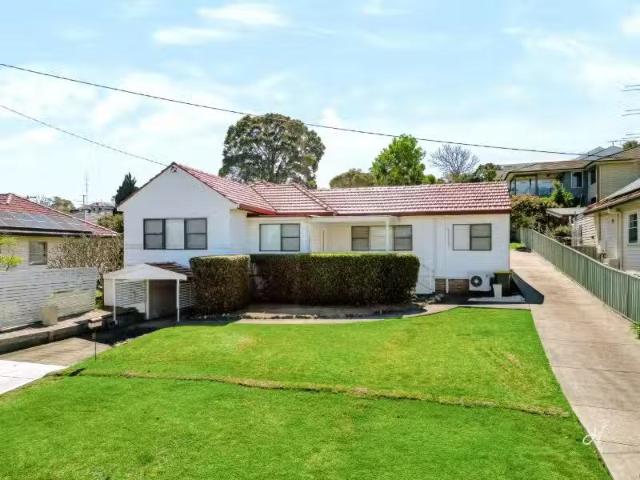 New 3 BR 8 Fourth Street, North Lambton House for rent Listed.