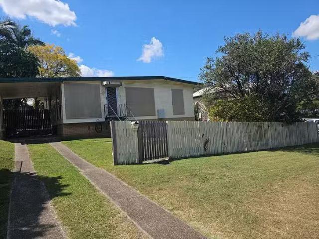 Cheap 3 BR 8 Ware Street, North Ipswich, QLD 4305