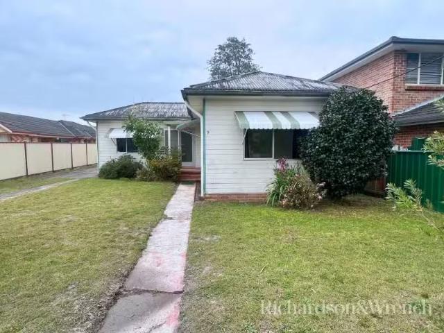 Cheap 3 BR 9 Allfield Rd, Woy Woy House for rent Listed by Li.