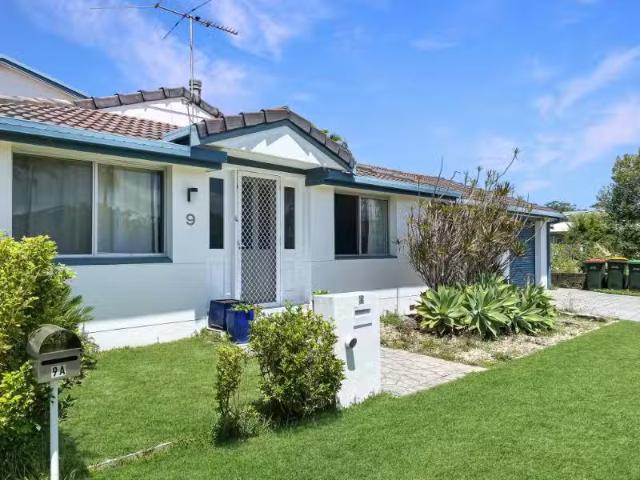 Unique 3 BR 9 Eighth Avenue, Sawtell House for rent Listed by.