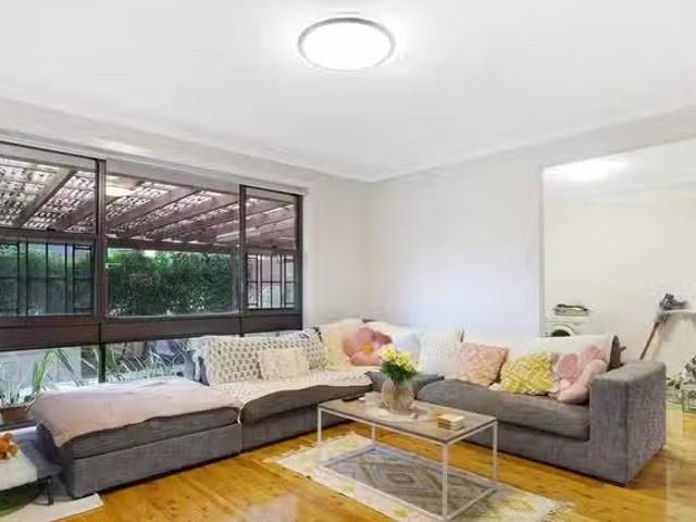 For Rent! 3 BR 9 Rosella Place, CRANEBROOK, NSW 2749 House f.